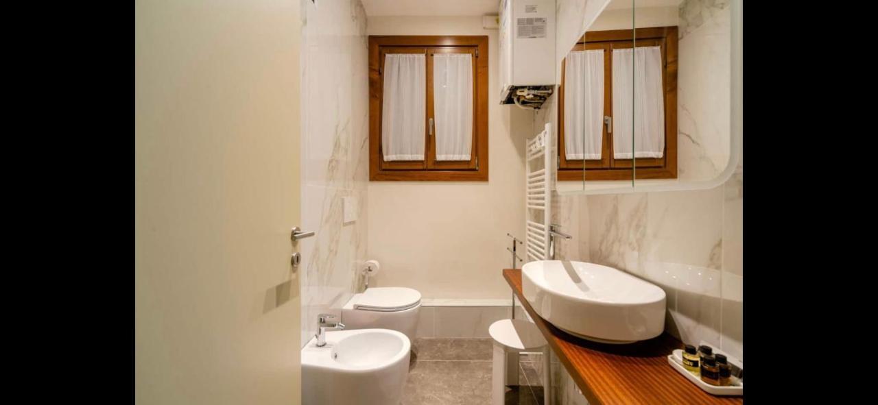 San Marco Luxury Apartments Steps From St Marks เวนิส ภายนอก รูปภาพ